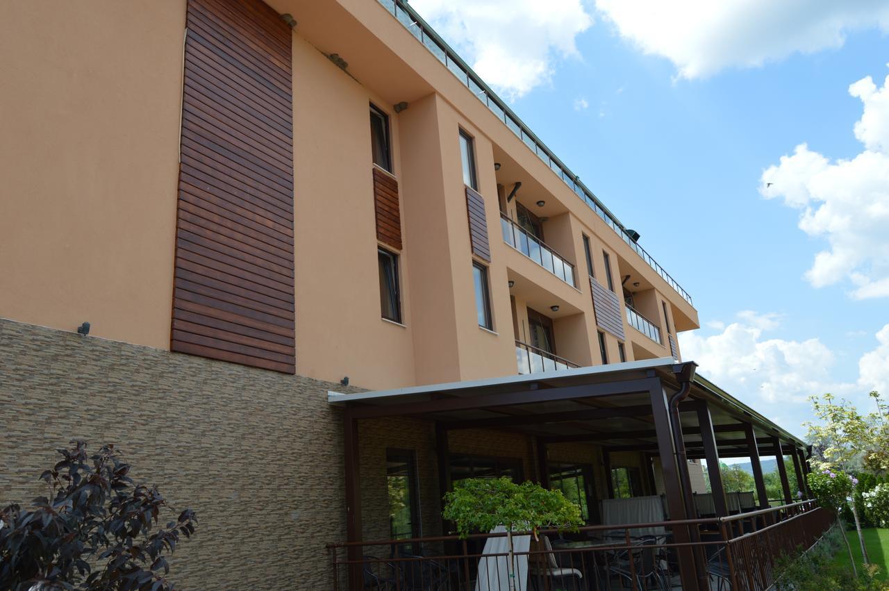 Camp And Pool Hotel Кранево Екстериор снимка