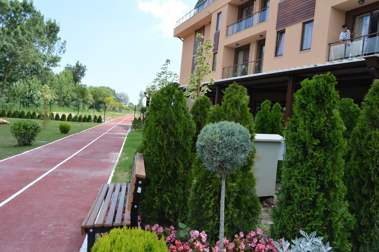 Camp And Pool Hotel Кранево Екстериор снимка