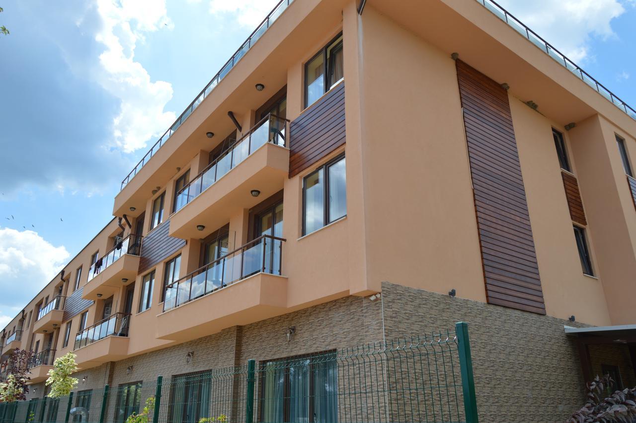Camp And Pool Hotel Кранево Екстериор снимка