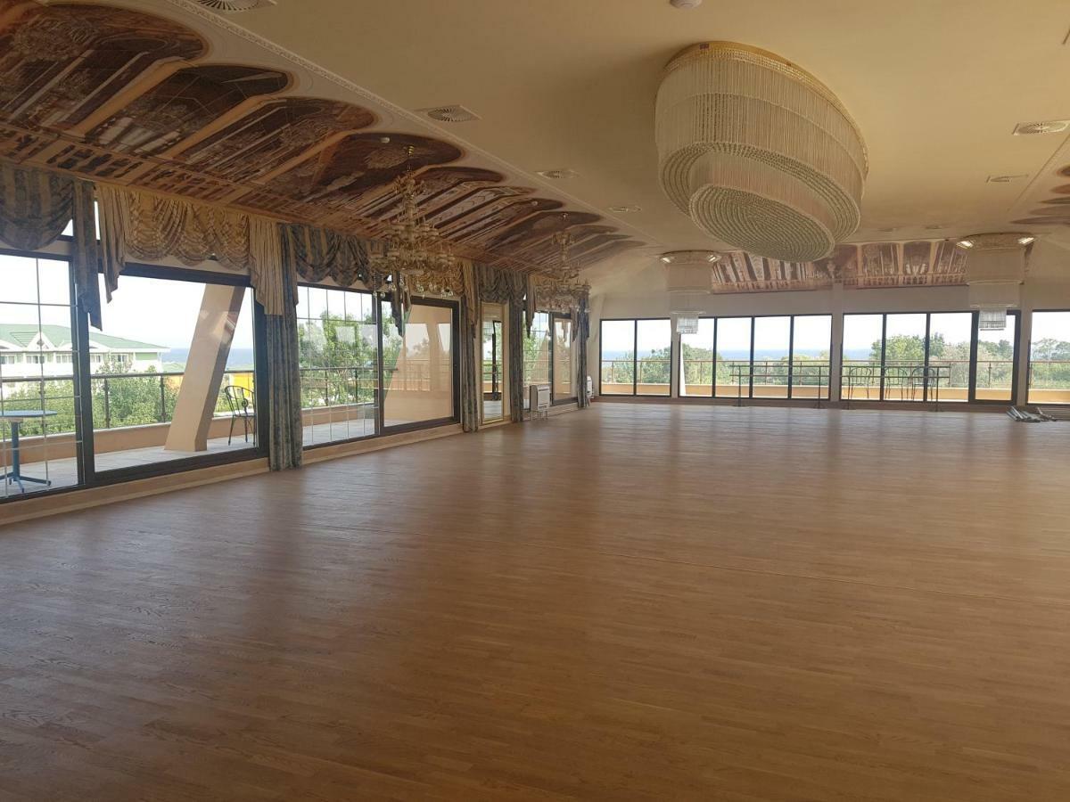 Camp And Pool Hotel Кранево Екстериор снимка