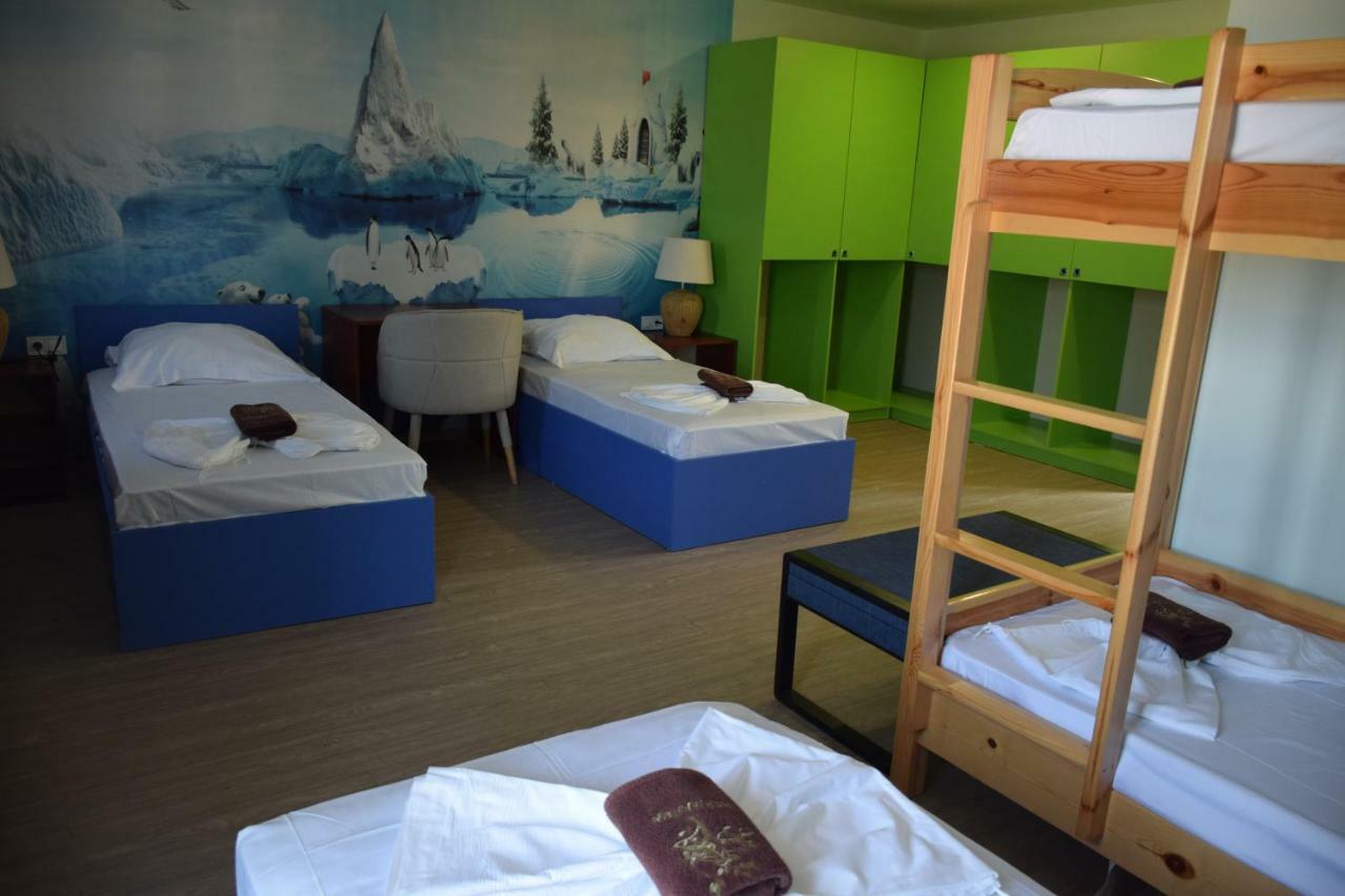 Camp And Pool Hotel Кранево Екстериор снимка